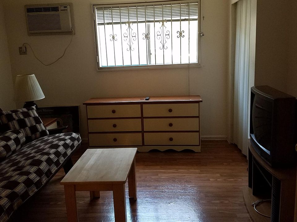 2nd image of 737 Northrop Ave APT 5