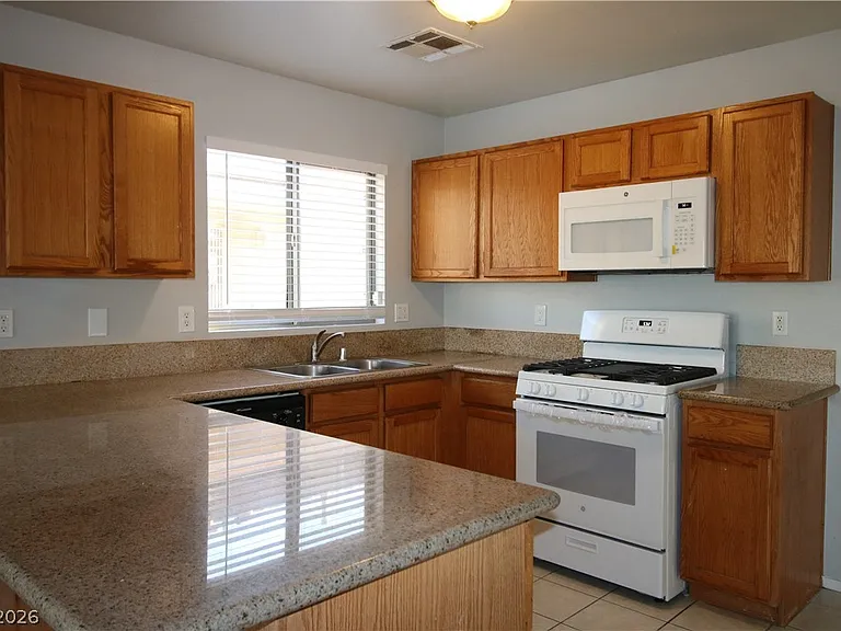 7868 Steamboat Springs Ct — Photo 17