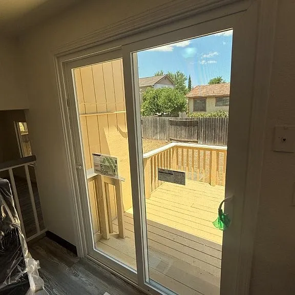 131 Glasgow Way — Photo 34
