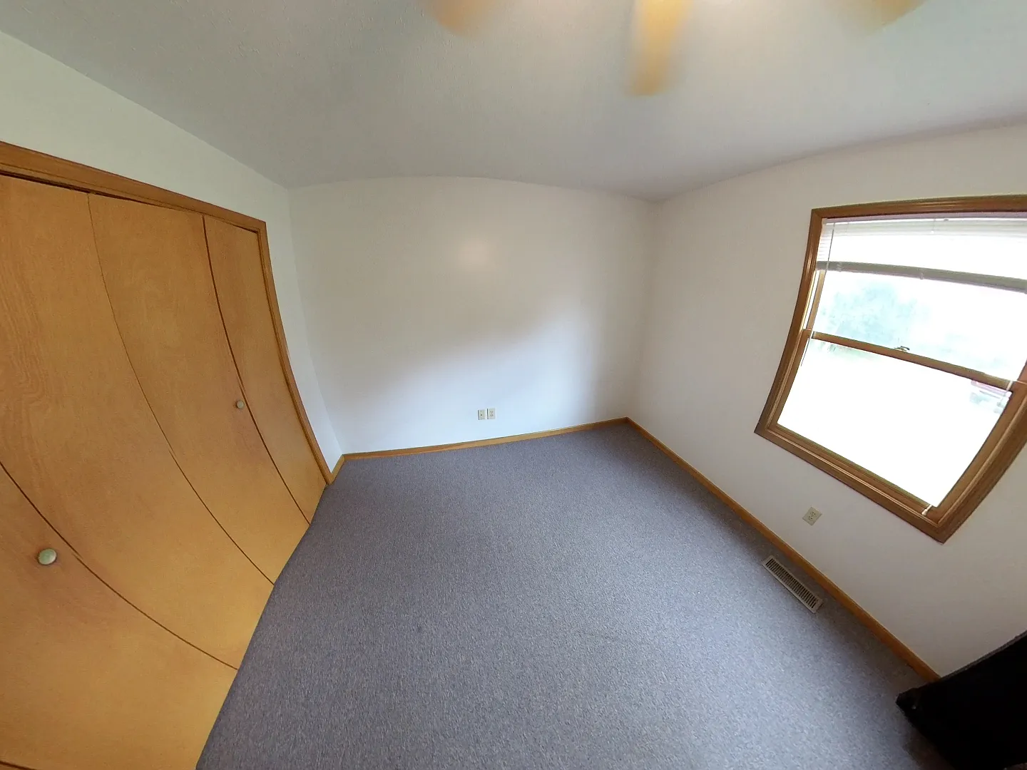 4 bed, $3,596 — Photo 4