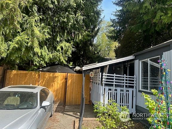 3rd image of 10515 Woodinville Dr Unit #96