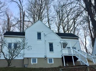 16 Hillside Dr, Fairmont, WV 26554