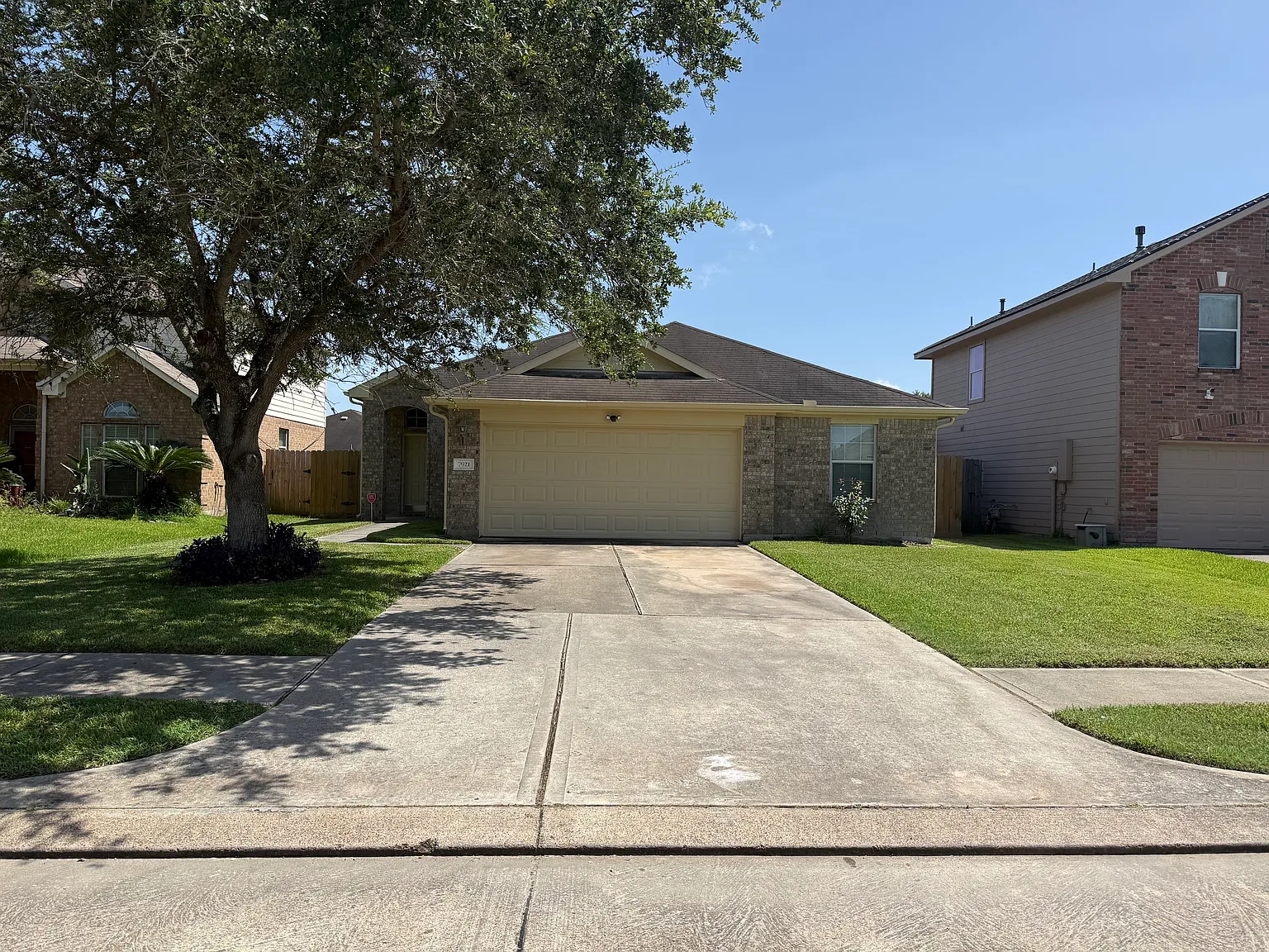 4 bed, 1949 sqft, $5,500 — Photo 3