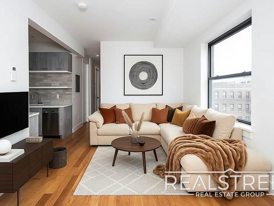 1st image of 1526 Park Pl #2A