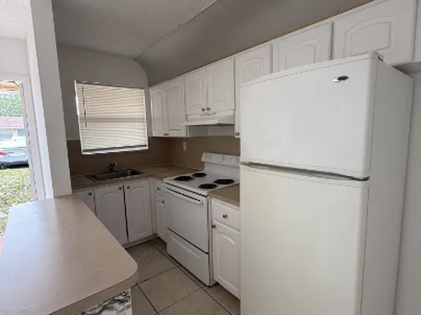 2851 Jackson St, Hollywood, FL
