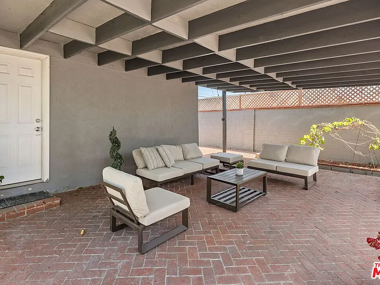 12801 Friar St — Photo 37