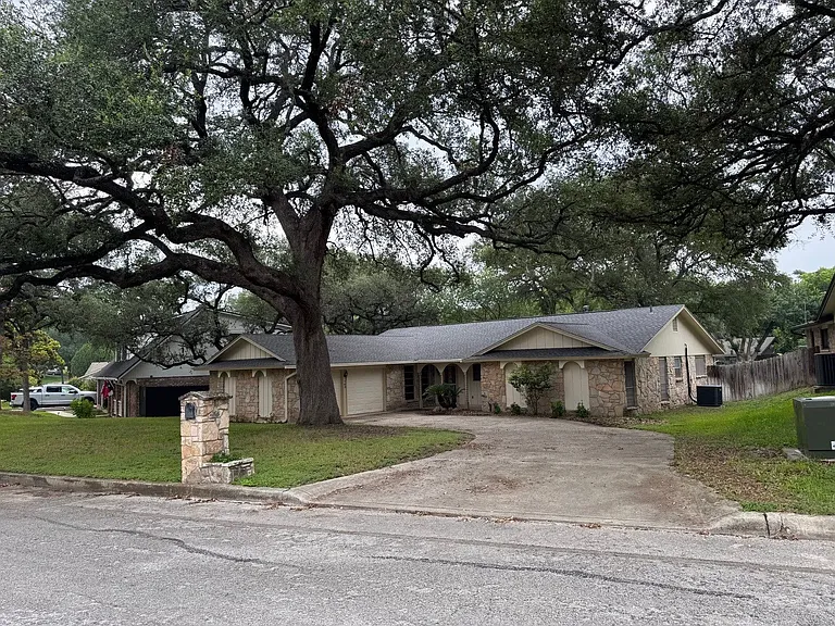 143 Forrest Trl — Photo 2