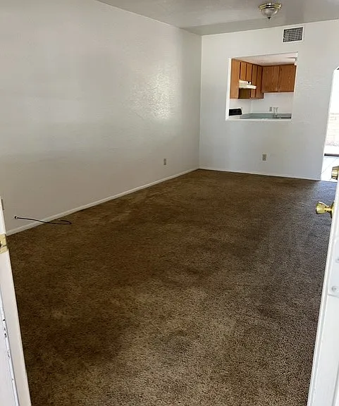 419 Sykes Cir #6 — Photo 4
