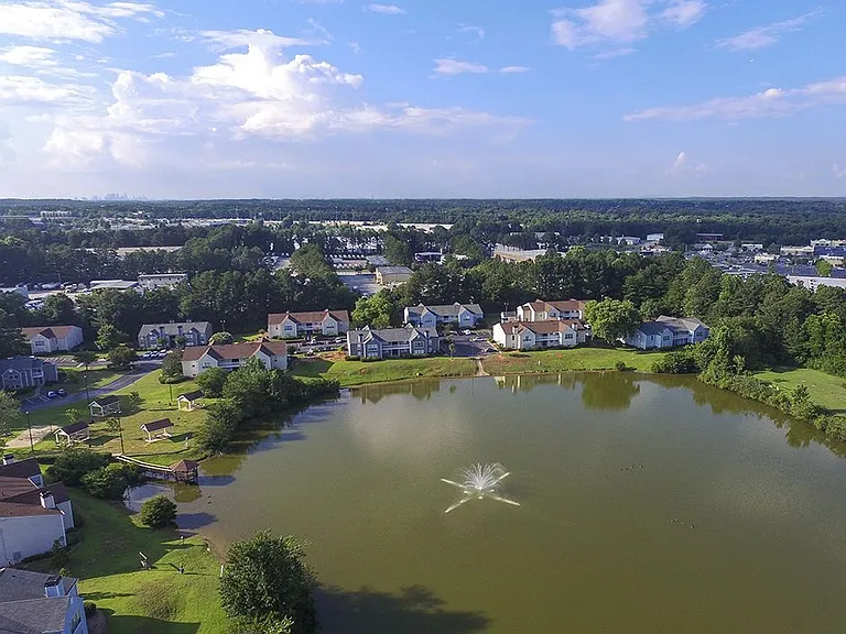 Spring Lake Apartments — Photo 18