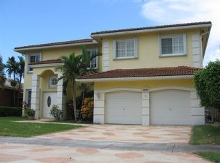 16052 SW 138th Ter, Miami, FL 33196