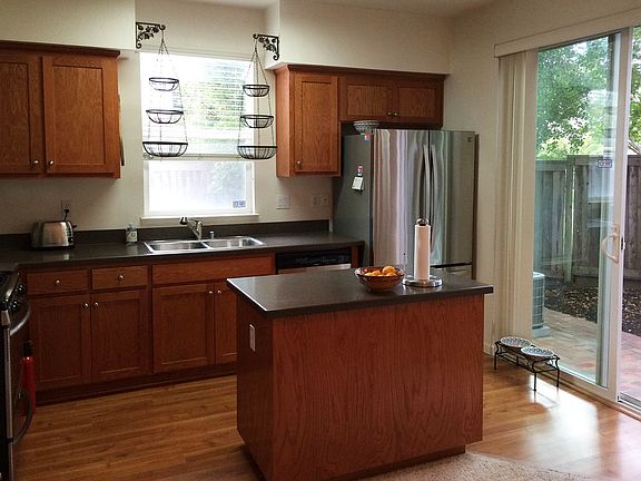 3rd image of 517 Loch Lomond Way #Duplex