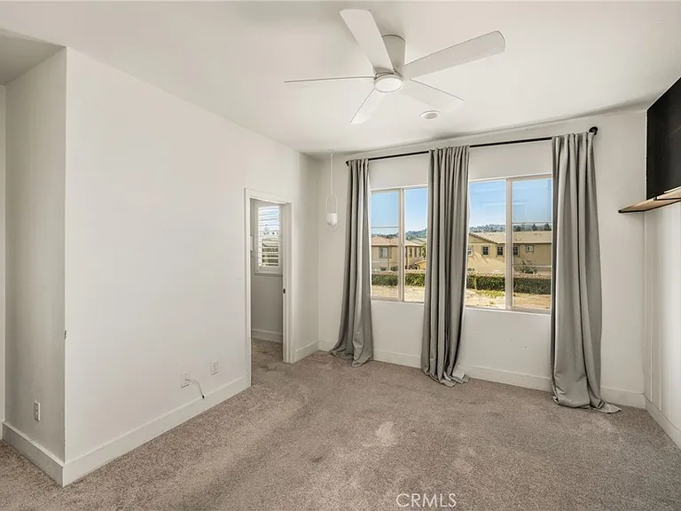 123 E Knox Dr — Photo 44