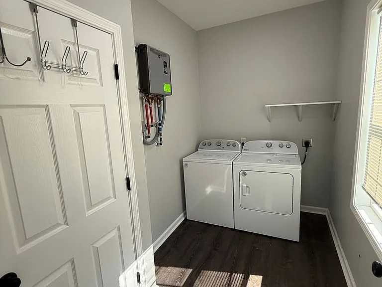 1301 Indianola St #C — Photo 6