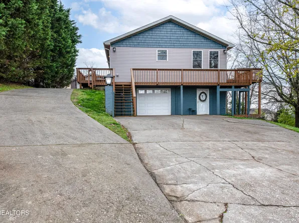 2754 Kentwood Dr, Kodak, TN 37764