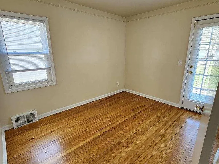 13360 Pullman St — Photo 24