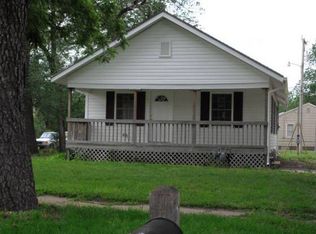 1306 Gypsum Ave, Salina, KS 67401