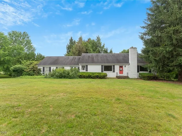 5352 Hills And Dales Rd NW, Canton, OH 44708