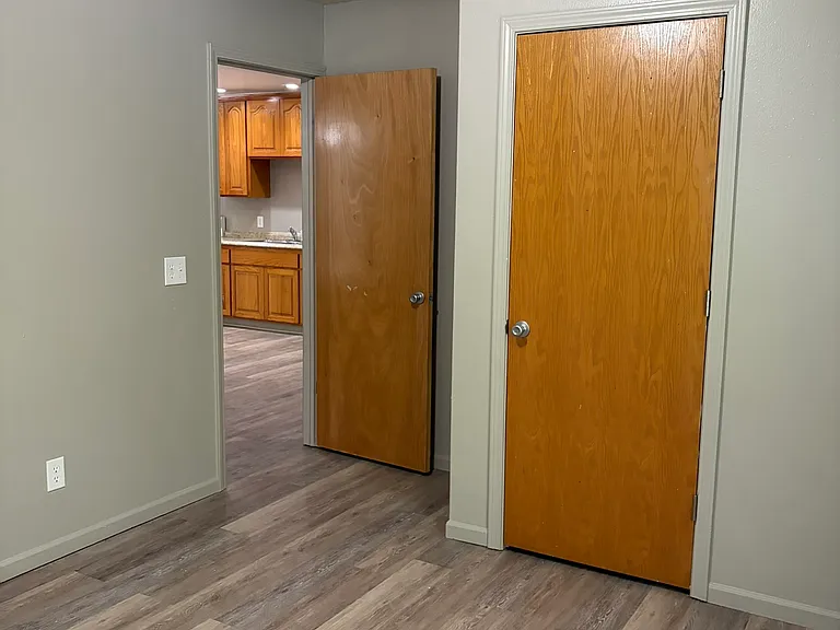 501 Pine St #A — Photo 13