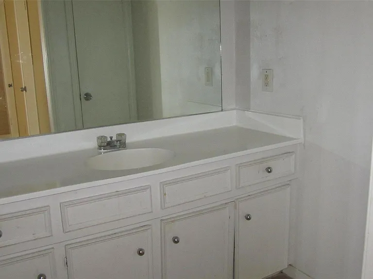 12461 Wellington Park Dr — Photo 5