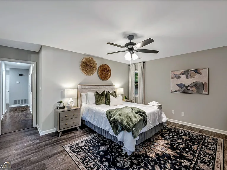 2660 Indian Lake Dr — Photo 17