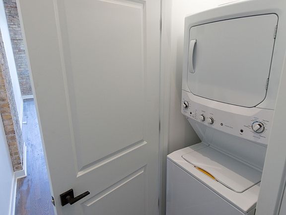 5th image of 415 W North Ave #301