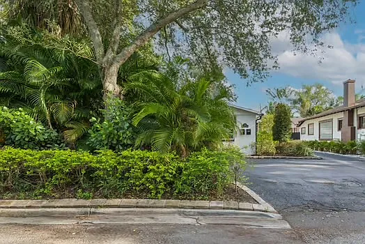 3206 W San Juan St #A — Photo 2