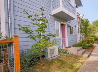 130 5th St APT C102, Langley, WA 98260