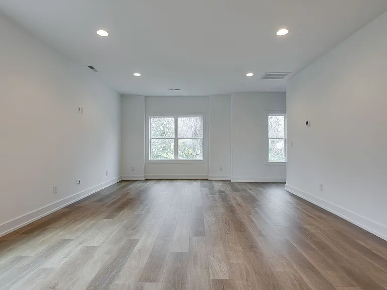 862 W Sharpe Ave #1 — Photo 17
