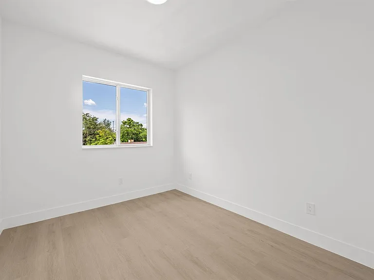 1355 NW 42nd St — Photo 26