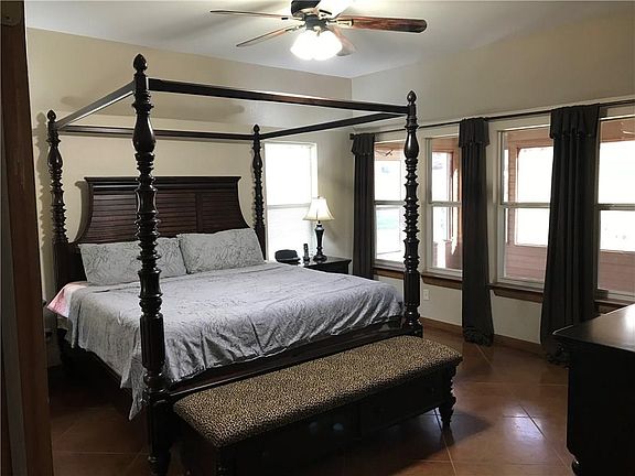 2nd image of 113 Oak Branch Ct