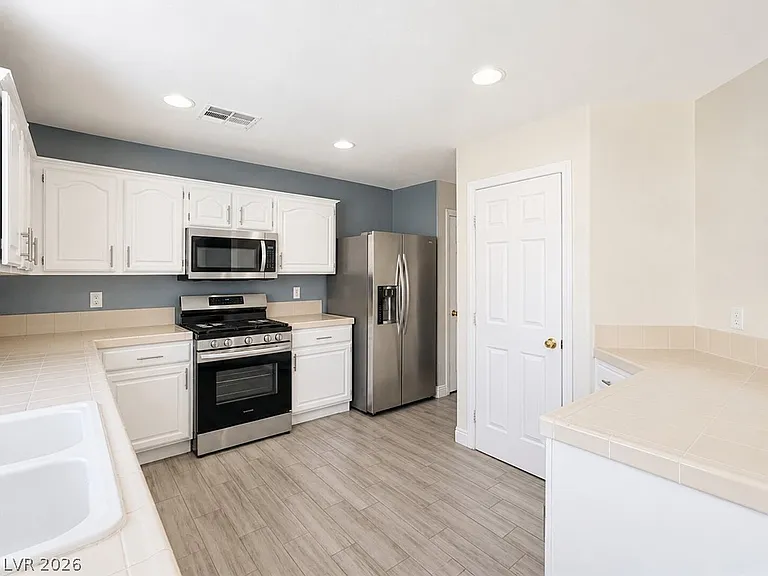 9470 Joe Robby Ct — Photo 14