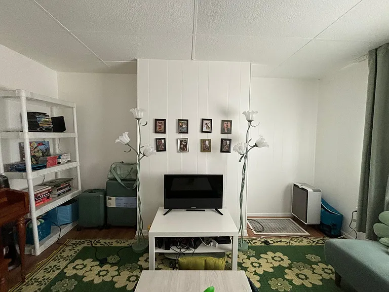 1615 Sterling St — Photo 6