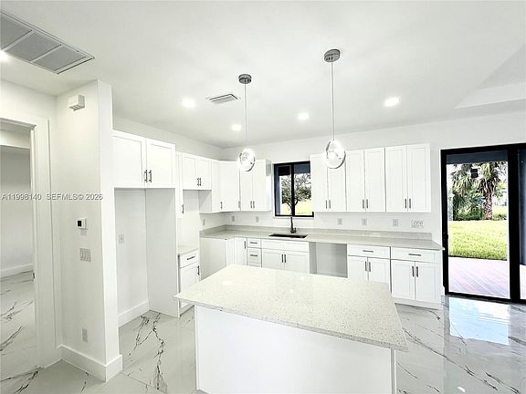 2nd image of 1051 Eisenhower Blvd