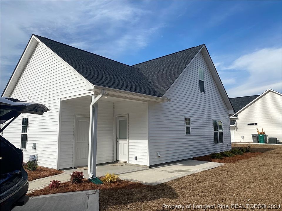 2nd image of 300 Oak Pointe Cir E