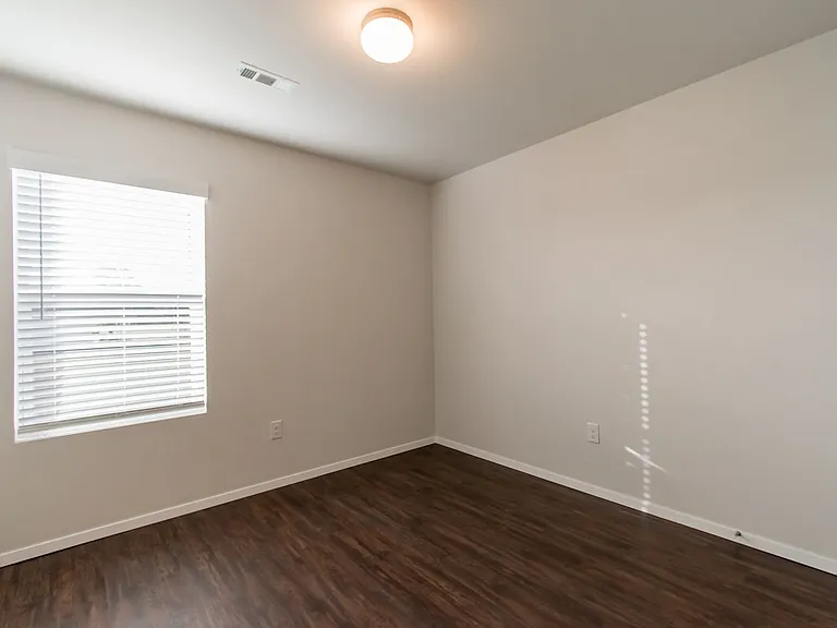 207 Pecan St — Photo 11
