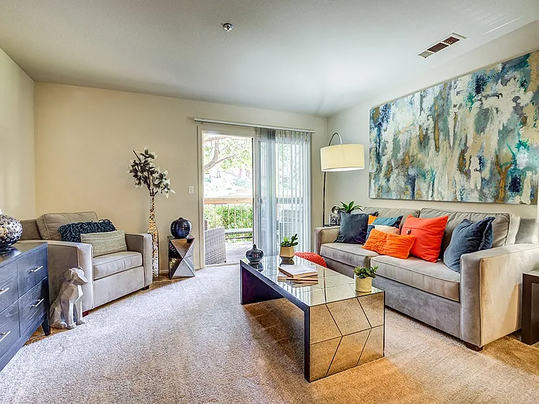 Bella Vista at Hilltop — Photo 38