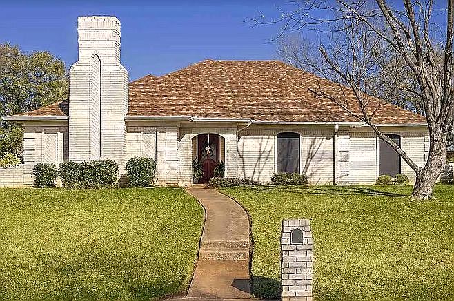 1st image of 2600 Northbrook Dr