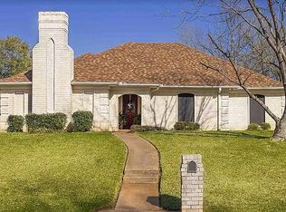 2600 Northbrook Dr, Longview, TX 75605