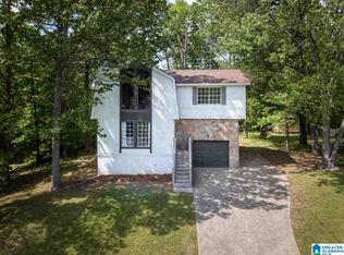 10 Candlelight Ln, Birmingham, AL 35210