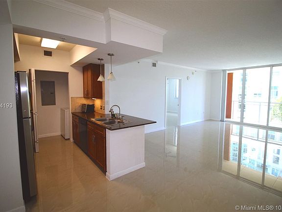 3rd image of 2000 N Bayshore Dr APT 705