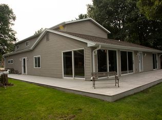 4018 Grandview Pl, Thomson, IL 61285