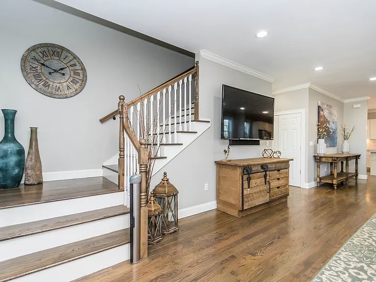 85 Oak St #1 — Photo 13