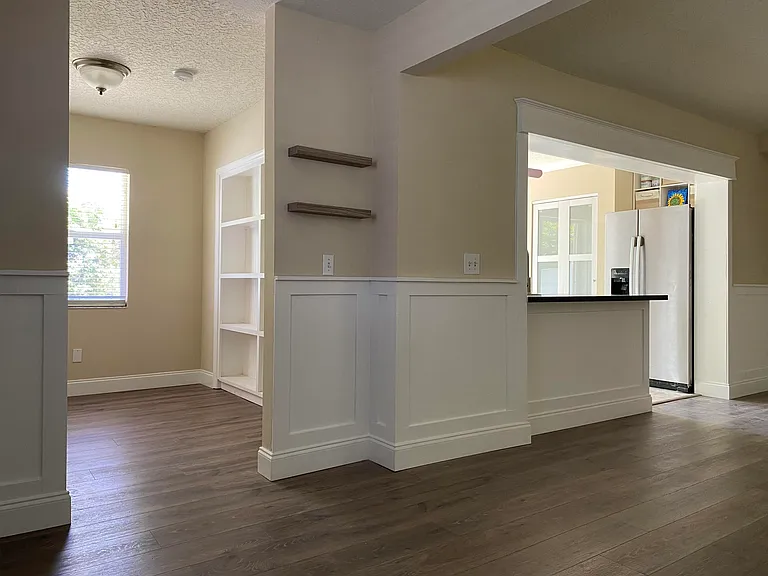 1057 SW Spruce St — Photo 4