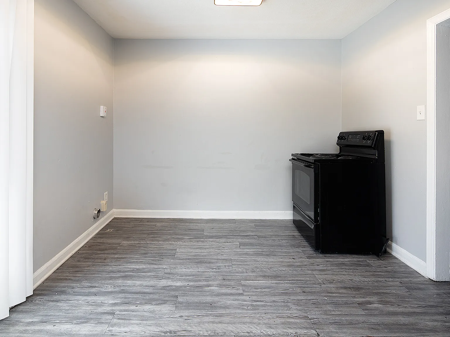 2 bed, 1.5 bath, 950 sqft, $1,350 — Photo 4