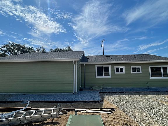 5th image of 3390 Holsclaw Rd