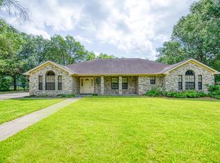 655 Farmers Rd, Brenham, TX 77833
