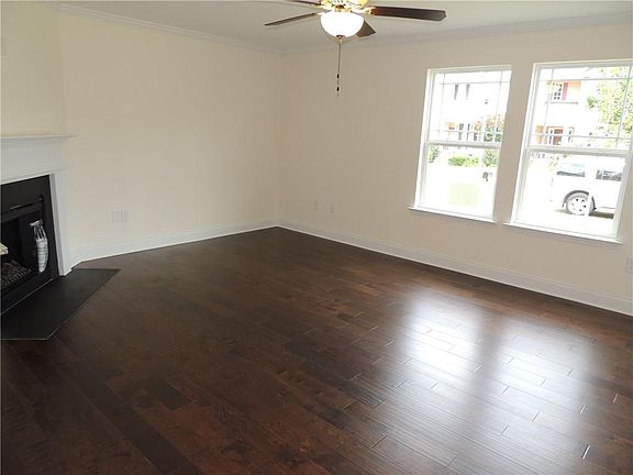 4th image of 5960 Garden Cir