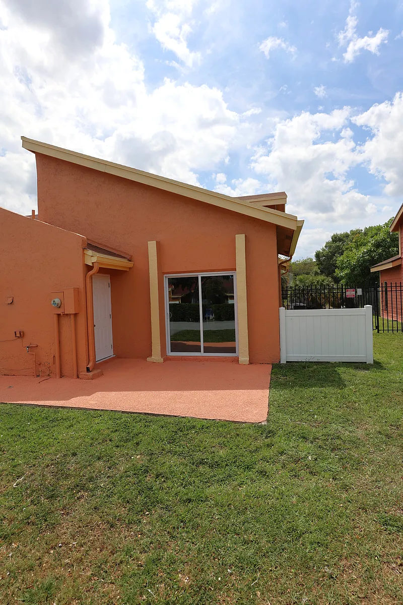 Building Photo - 2239 NW 55th Ter