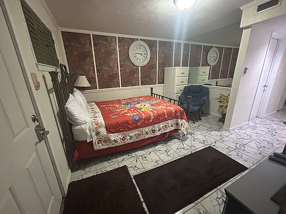 5th image of 560 Pleasure Island Blvd APT 109