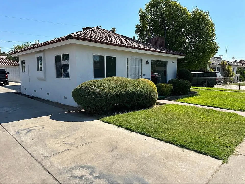 527 W Hedges Ave #527